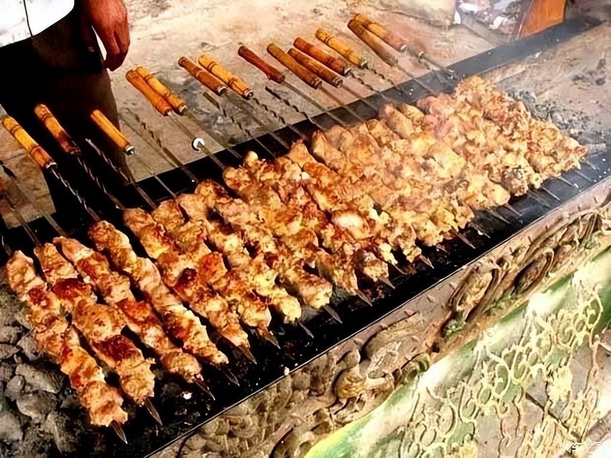 多元文化交融的边疆明珠——新疆