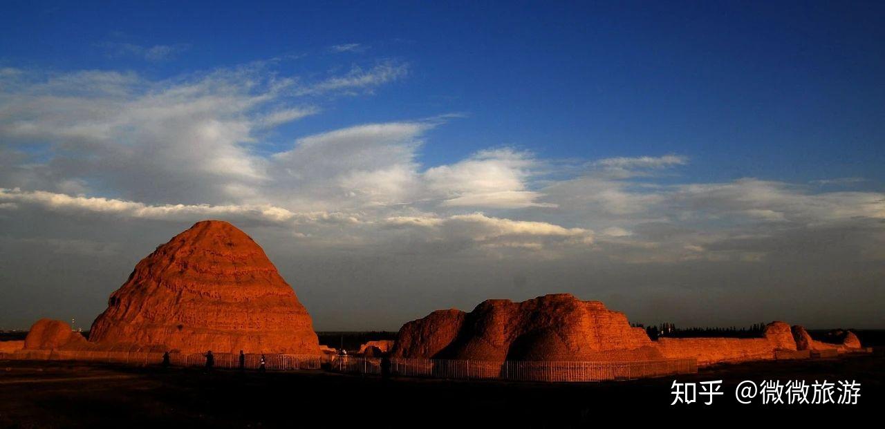 宁夏沙漠边缘的夕阳余晖