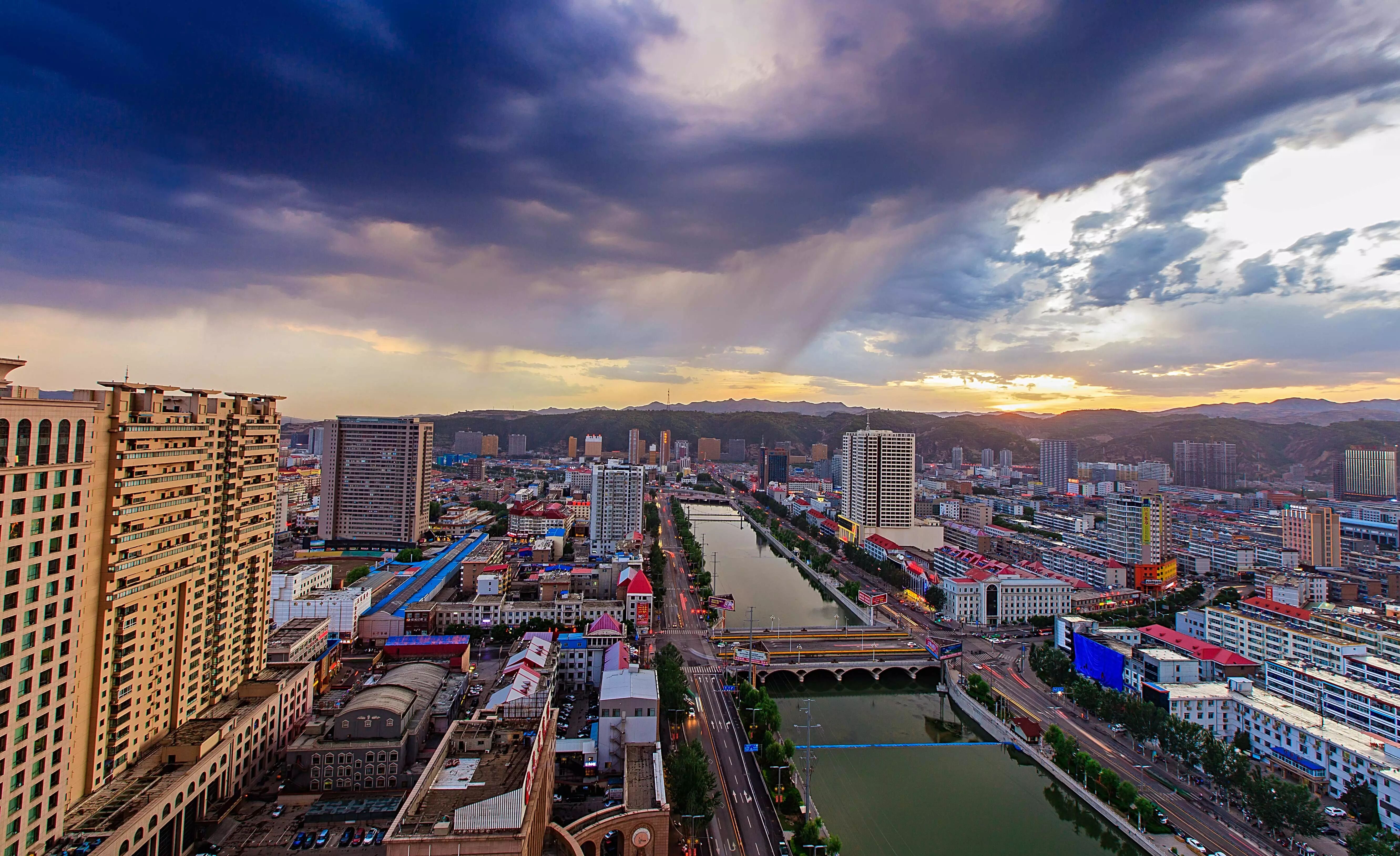 吕梁，历史底蕴与现代风采的交融胜地